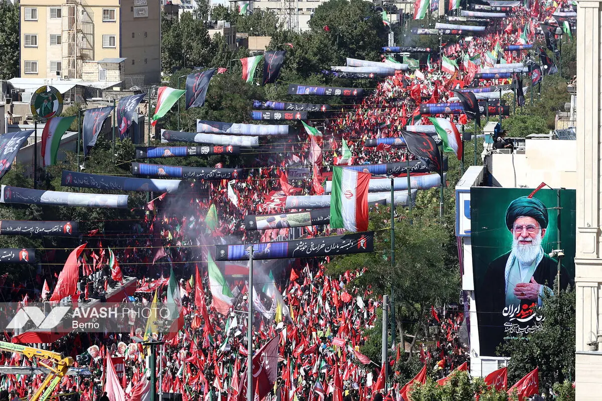 مراسم تشییع پیکر مطهر رهبر شهید انقلاب - مشهد