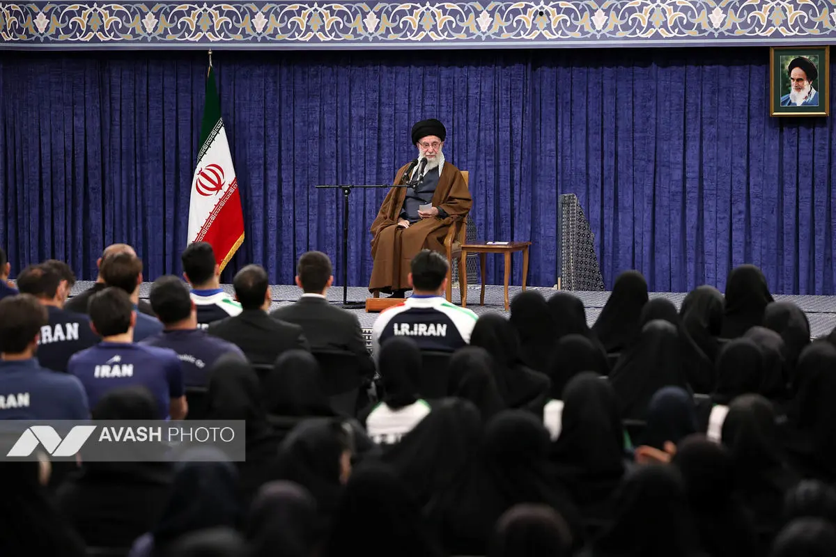 دیدار قهرمانان و مدال‌آوران ورزشی و المپیادهای علمی جهانی با رهبر انقلاب