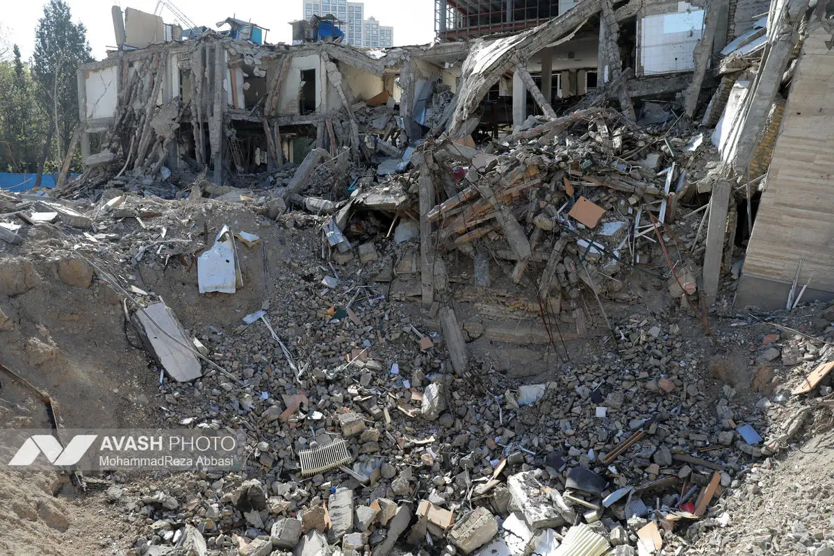 بازدید وزیر علوم از پژوهشکده هوا فضای سپاه