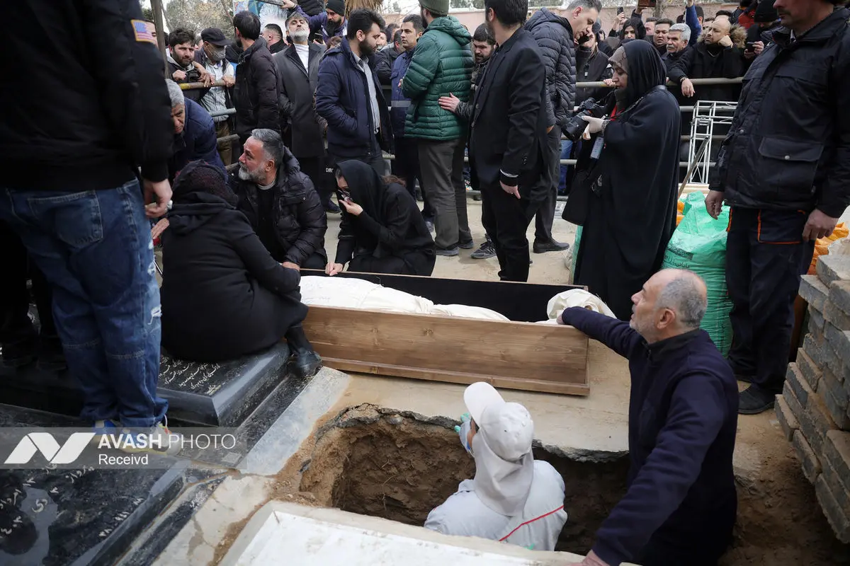 مراسم تشییع پیکر «رضا رویگری»