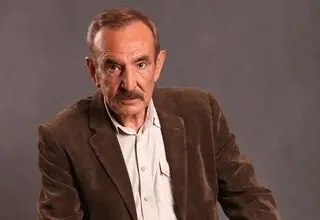 بیوک میرزایی: سینما را به اهلش بسپارید