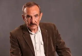 بیوک میرزایی: سینما را به اهلش بسپارید