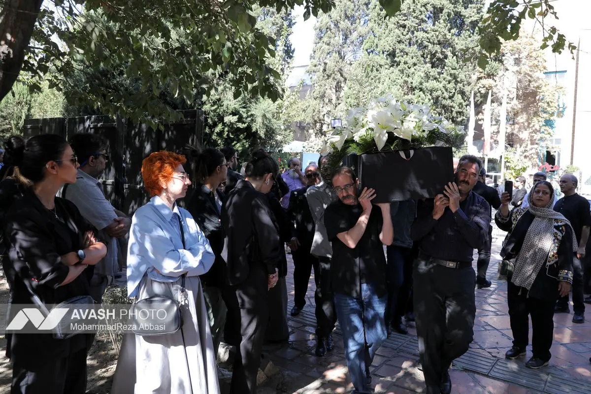 تشییع پیکر «واحد خاکدان»