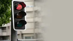 چراغ‌های راهنمایی و رانندگی دیگر خاموش نمی‌شود