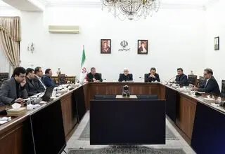 عارف: احیای صنعت نساجی آغاز شده است