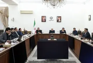 عارف: احیای صنعت نساجی آغاز شده است