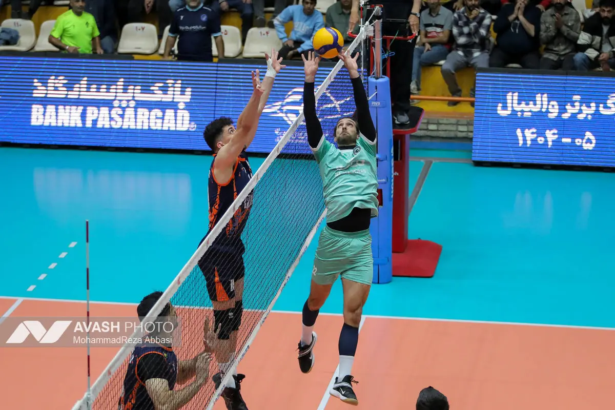 دیدار تیم های والیبال پیکان تهران و سایپا تهران