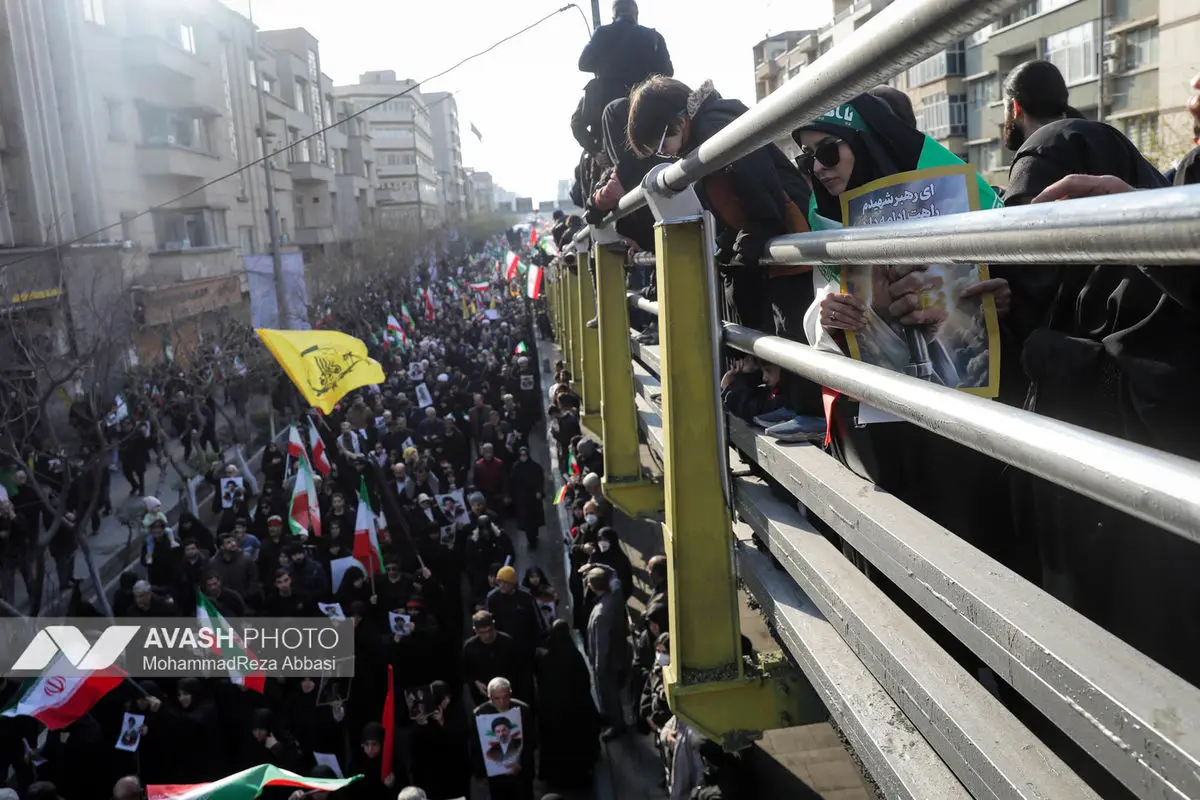 تشییع پیکر ۳۵ شهید جنگ رمضان در تهران -۲