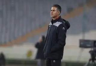 مطهری: یک تیم هستیم/ فوتبال رو به جلو را دوست دارم
