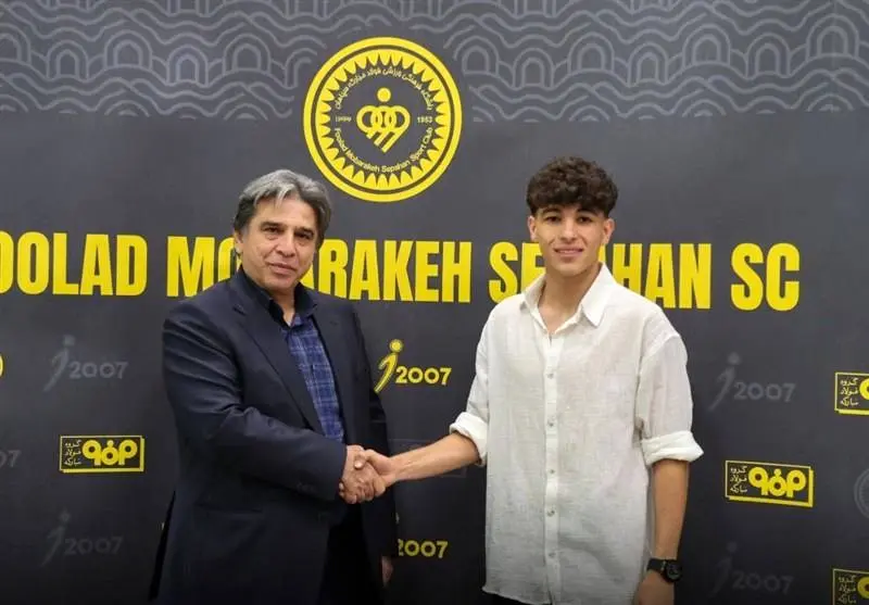 قرارداد وینگر سپاهان تمدید شد