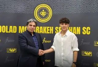 قرارداد وینگر سپاهان تمدید شد