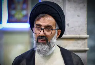 استعفای امام جمعه فردیس هنگام ایراد خطبه نماز