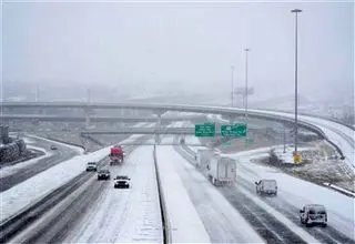 طوفان زمستانی شدید بخش‌های وسیعی از آمریکا را فلج کرد