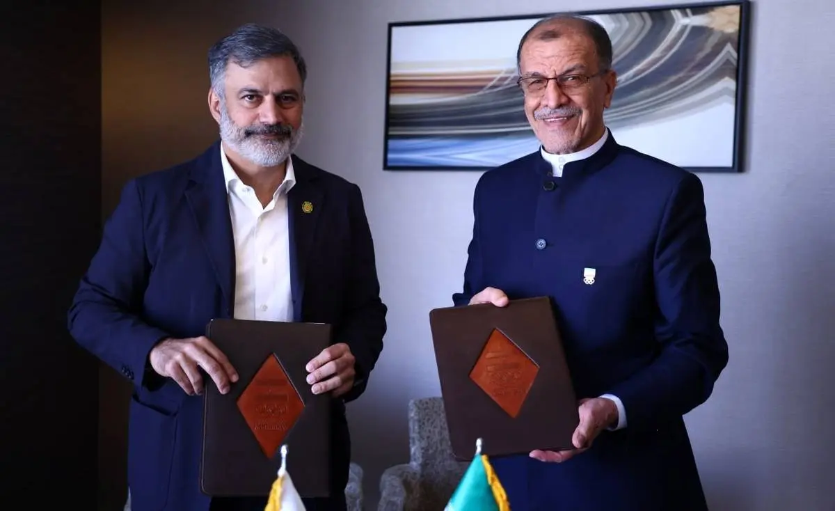 خسروی‌وفا و همتای پاکستانی تفاهم‌نامه همکاری امضا کردند