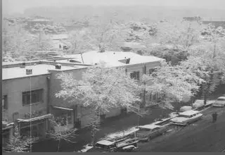 عکس/ نمایی تماشایی از زمستان ۶۵ سال پیش خیابان نادری تهران