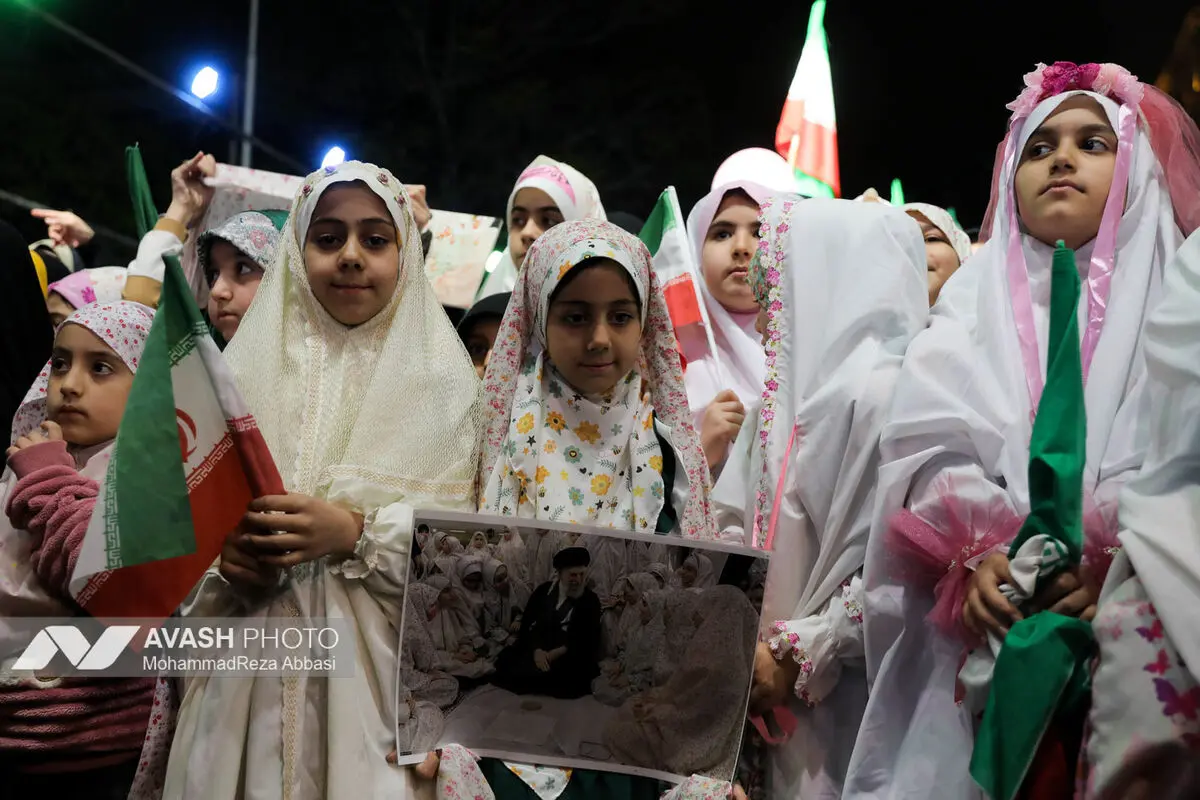 اجتماع دختران کشور دوست
