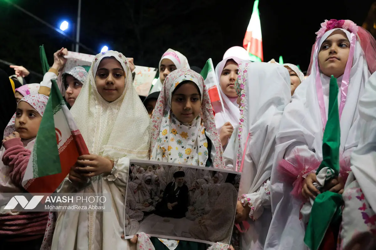 اجتماع دختران کشور دوست
