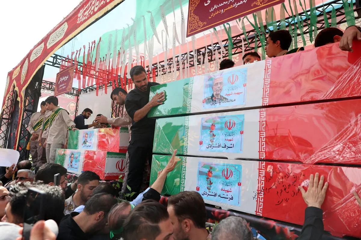 تشییع سرداران و دانشمندان شهید 
