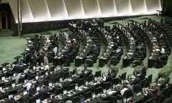 تذکر ۵۱ نماینده به دولت؛ ضرورت بازنگری در مذاکرات با آمریکا و سه کشور اروپایی