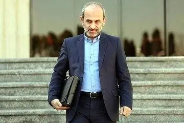 واکنش رئیس صداوسیما به اشتباه خواندن آیه «وَ ‌إن یَکاد» توسط مجری تلویزیون