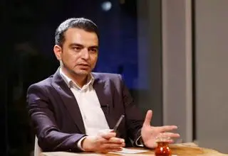 با آوش اقتصاد را زندگی می‌کنیم