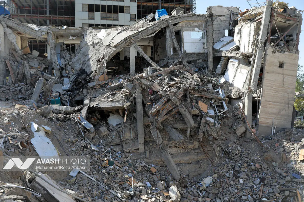 بازدید وزیر علوم از پژوهشکده هوا فضای سپاه