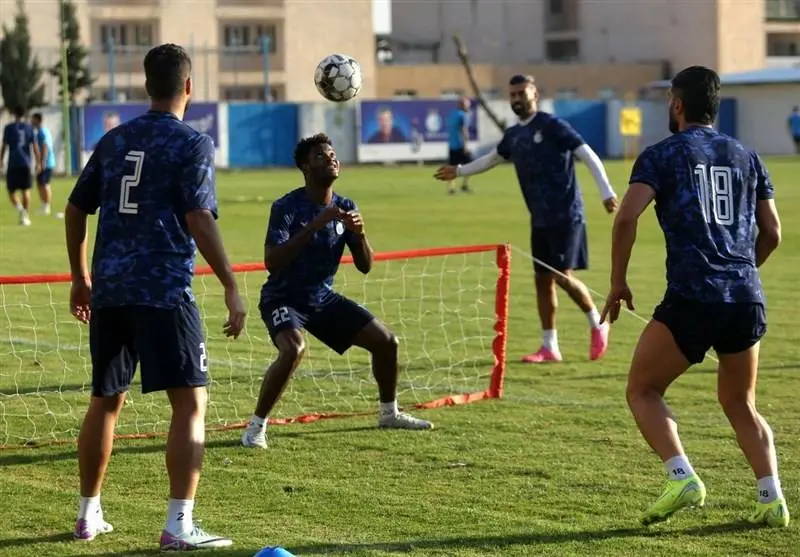 نفس استقلالی ها در تمرین بند آمد 