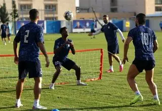 نفس استقلالی ها در تمرین بند آمد 