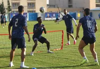 نفس استقلالی ها در تمرین بند آمد 