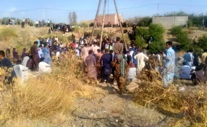 جزئیاتی از مرگ سه کارگر مقنی در عنبر آباد کرمان