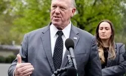 کاخ سفید: ترامپ در مورد اخراج مهاجران جدی است