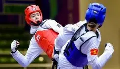 هستی محمدی: درگیری با مبینا نعمت‌زاده را تکذیب می‌کنم