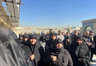 پیکر مرحومه اشرف بروجردی به خاک سپرده شد + عکس 