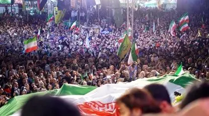 از میدان انقلاب تا قلب آمریکا؛ شبی که تهران برای «ایران» ایستاد