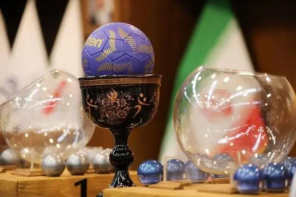 تراکتور - پرسپولیس جدال حساس یک‌شانزدهم