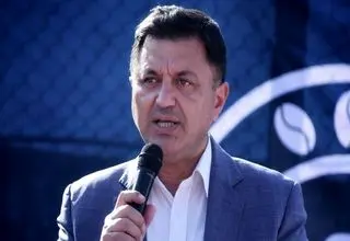 کشاورز: دولت اجازه خروج مجموعه استقلال را نداد