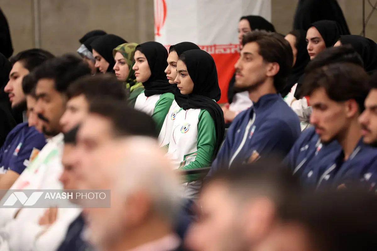 دیدار قهرمانان و مدال‌آوران ورزشی و المپیادهای علمی جهانی با رهبر انقلاب