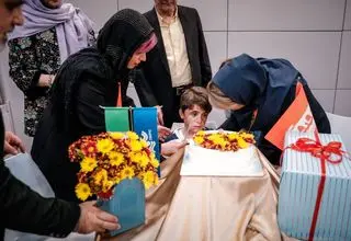 جشن تولد با طعم گریه/ فرزندان شهید باکری و همت در خانه سینما حقیقت 19