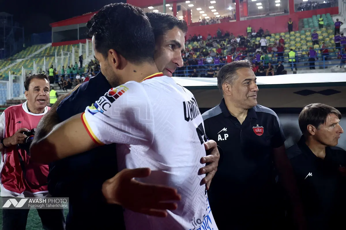 لیگ برتر فوتبال - پرسپولیس و فولاد
