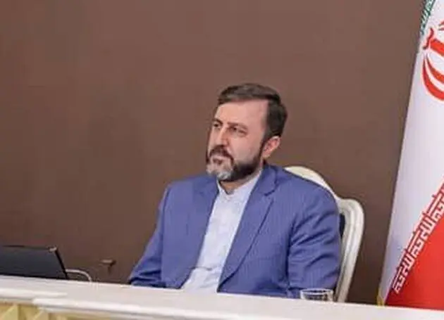 غریب آبادی: ترامپ اسکیزوفرنی⁩ دارد!