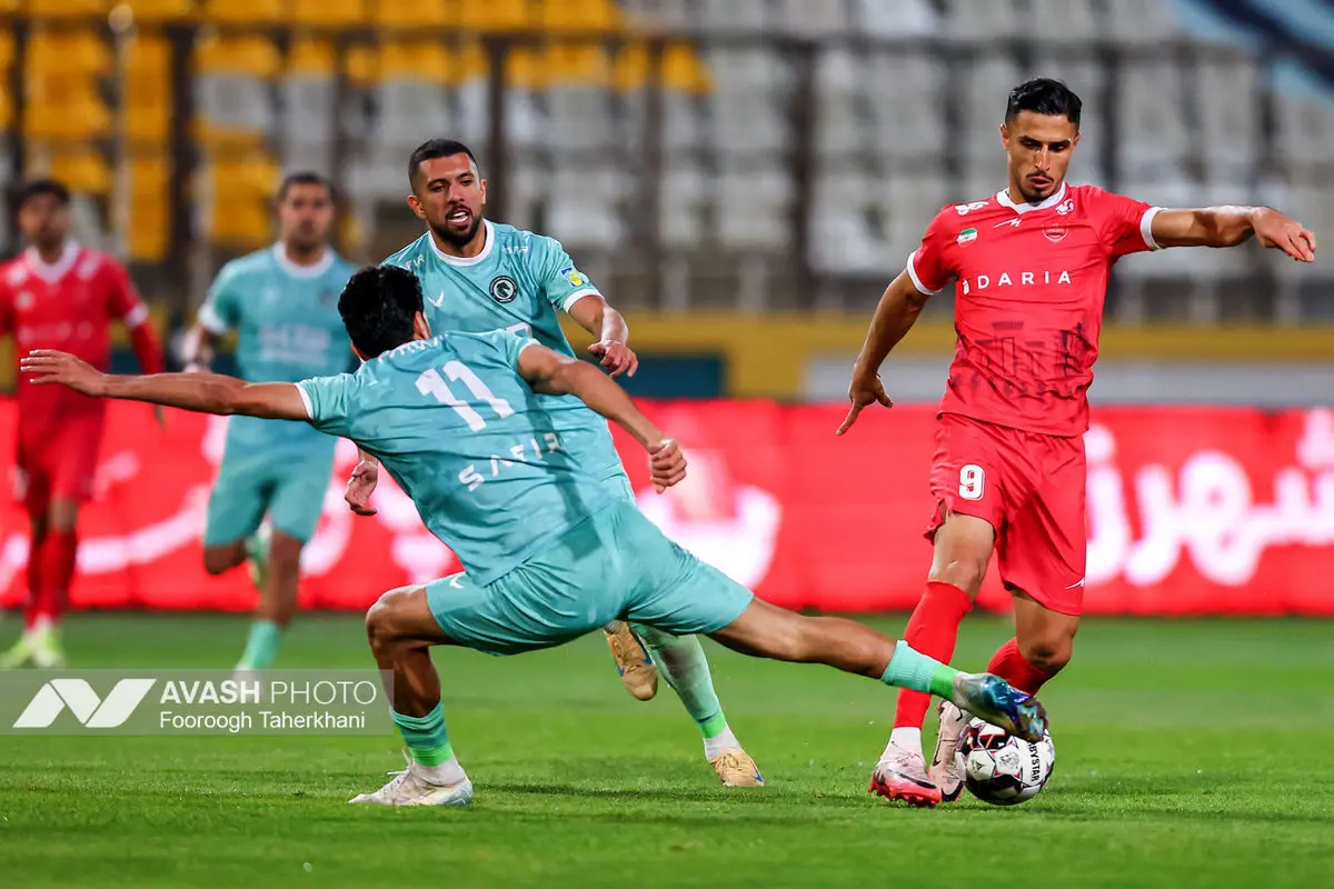 لیگ برتر فوتبال - پیکان و پرسپولیس