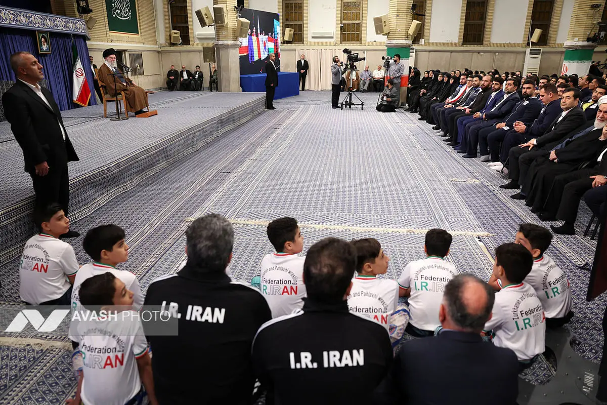 دیدار قهرمانان و مدال‌آوران ورزشی و المپیادهای علمی جهانی با رهبر انقلاب