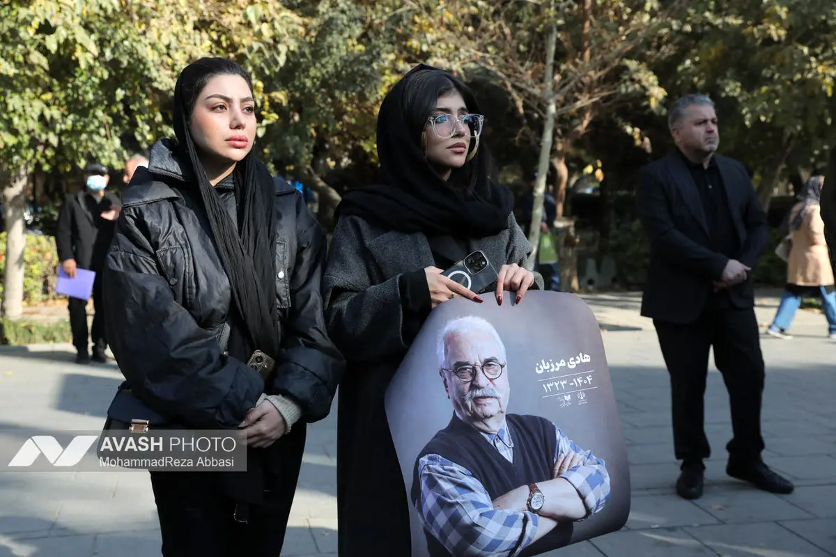 مراسم تشییع پیکر هادی مرزبان