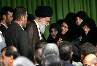 زن، خورشید بی‌غروب جامعه