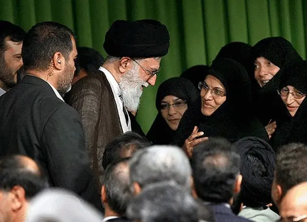 زن، خورشید بی‌غروب جامعه