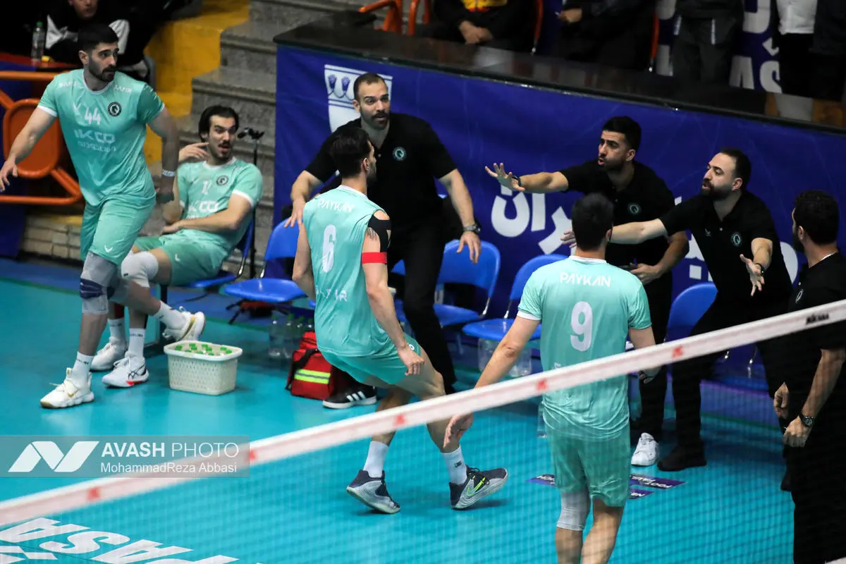 دیدار تیم های والیبال پیکان تهران و رازین پلیمر