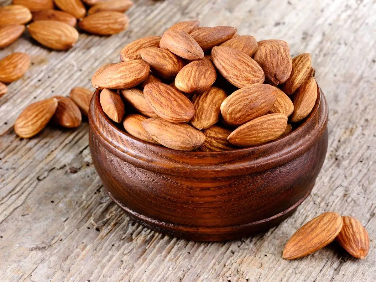 بادام خام بهتر است یا بو داده؟