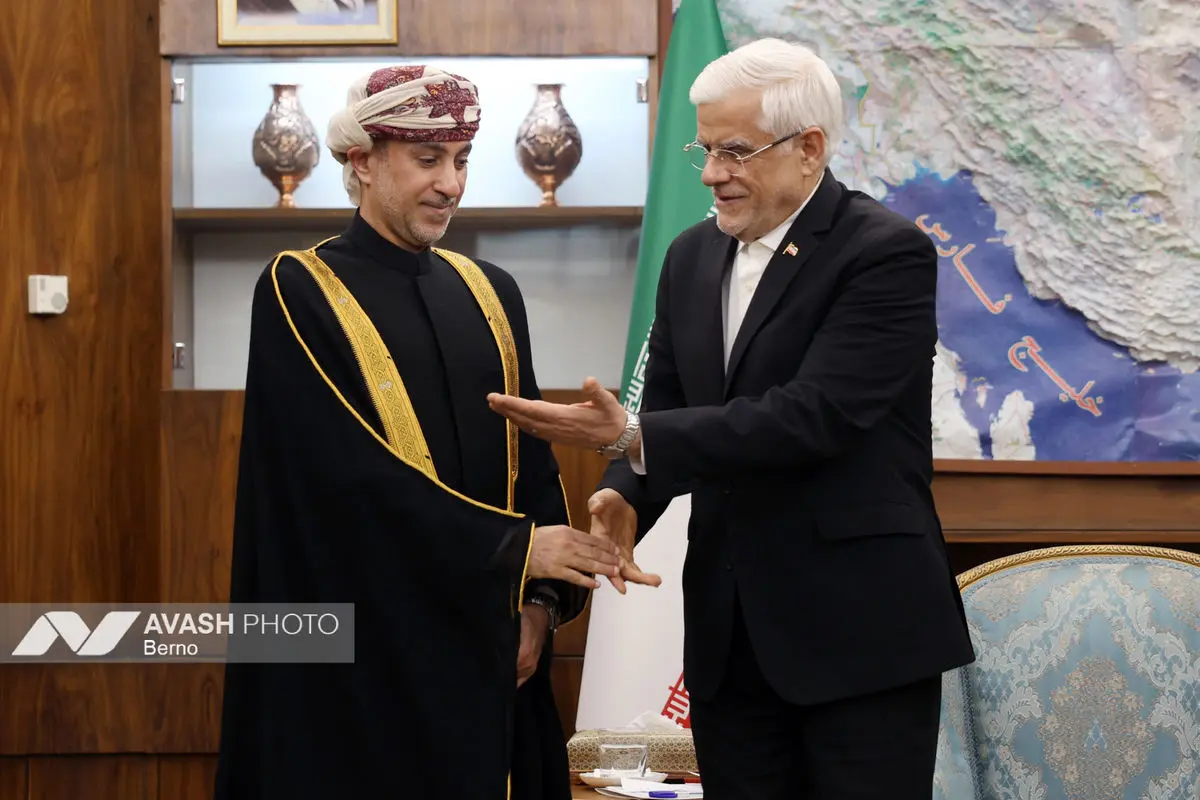 دیدار معاون اول رئیس‌جمهور با سفیر عمان