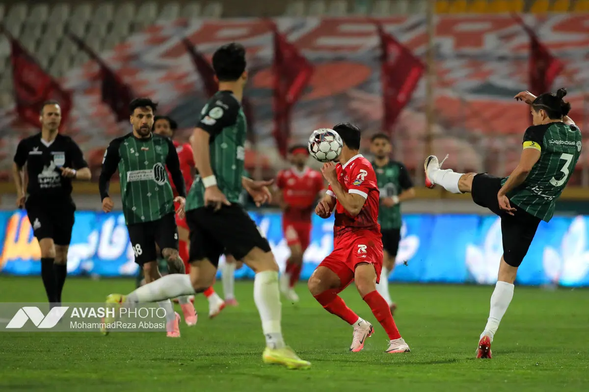 دیدار تیم های فوتبال  پرسپولیس تهران و خیبر خرم آباد