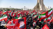 اولین فیلم از حضور پسر ارشد رهبر شهید در حرم امام حسین(ع)